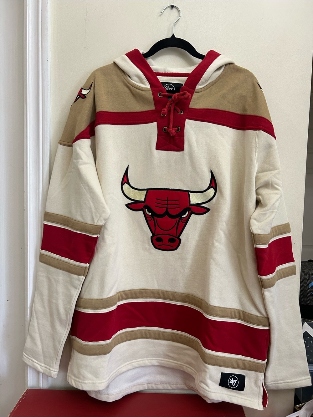 47 Chicago Bulls V-Neck Pullover Jersey Sweater